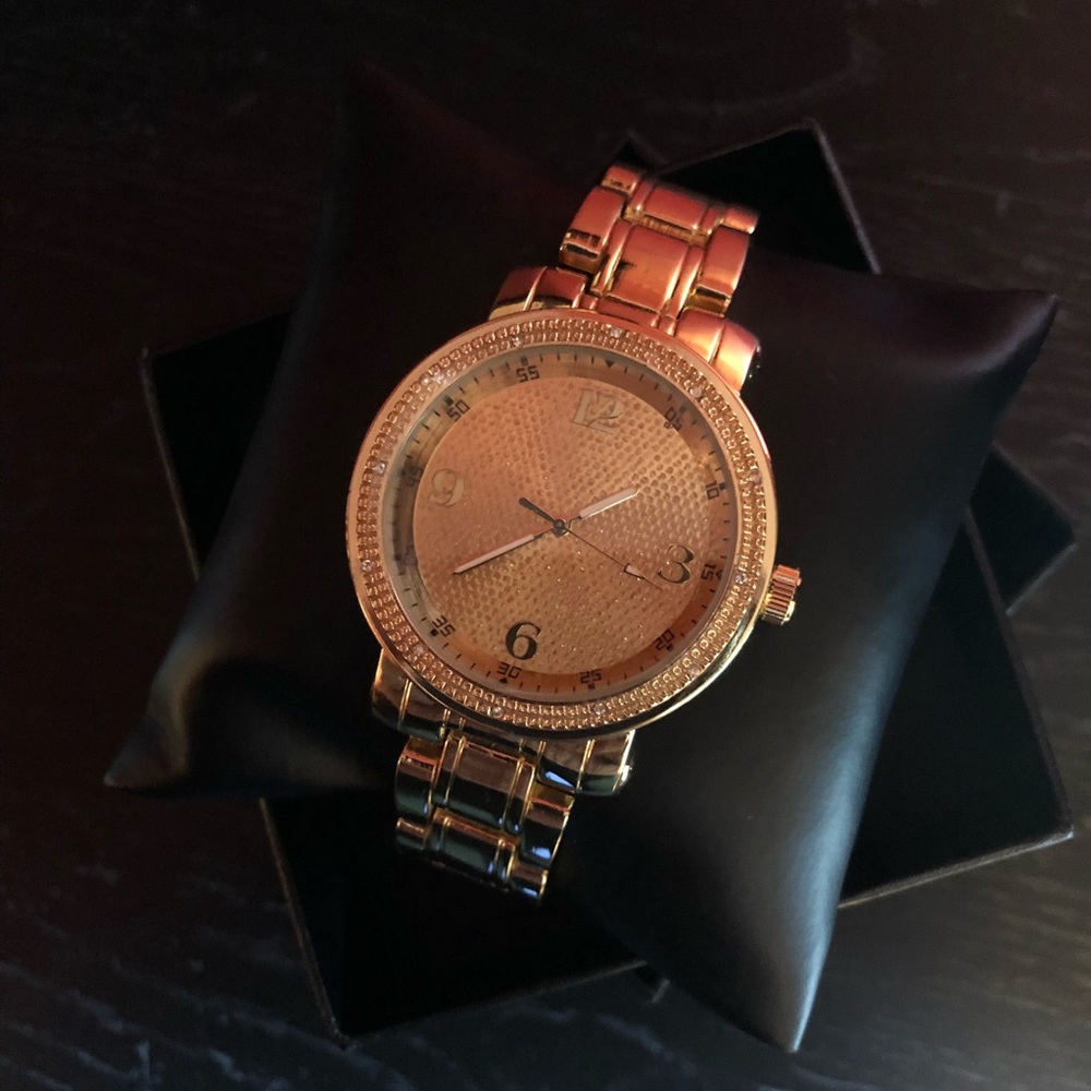 Gold Watch - Picture 6 of 7